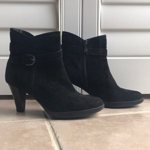 Blondo Black Suede Booties